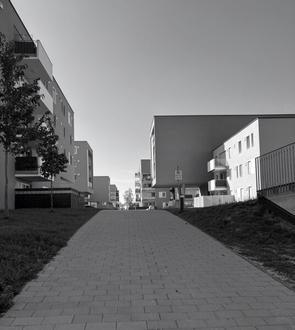 NeubauWohnung mit 3 Zimmern und Balkon