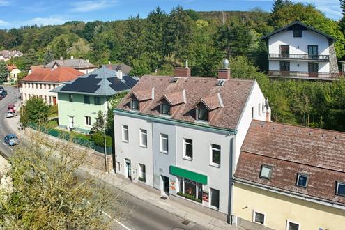 Wohn- und Gesch�ftshaus mit Gastro-Lokal und 3 Wohneinheiten in Mauerbach
