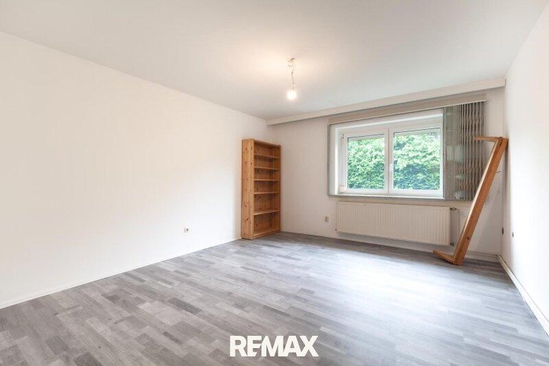 Zimmer ca. 20m� EG
