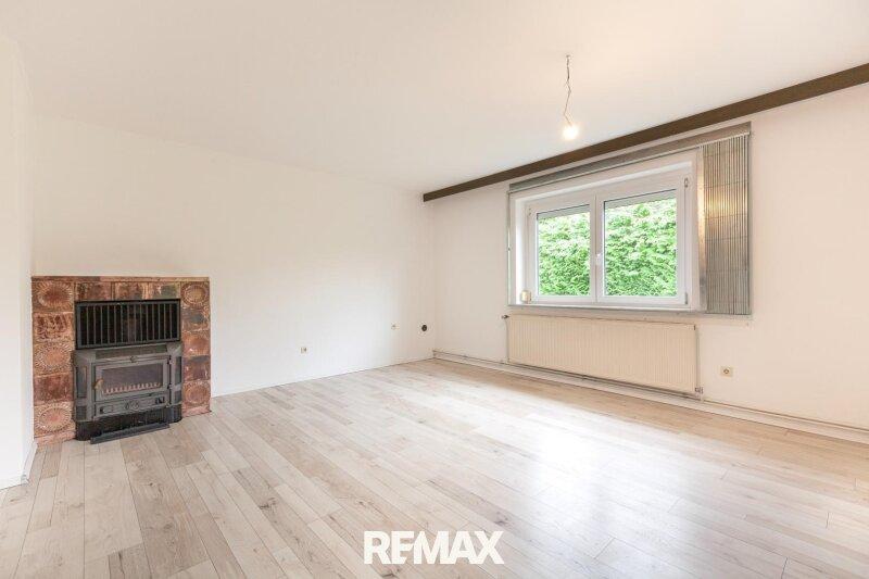 Zimmer ca. 24m� EG