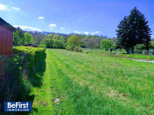 Sonnige Lage: 1700m2 Baugrund f�r Ein- und Mehrfamilienh�user/700m2 verbaubare Fl�che