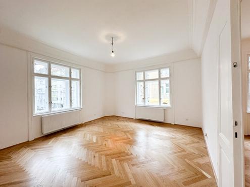 WUNDERSCH�N 5,5-Zimmer-Wohnung nahe U3 ROCHUSGASSE | 1. Stockwerk inkl. LIFT - WG-geeignet