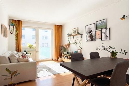 Sehr gepflegte 2-Zimmer-Wohnung mit Loggia