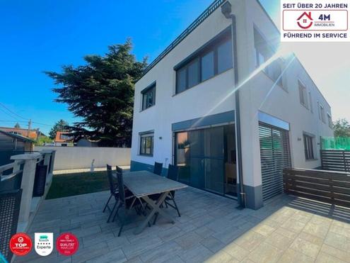 ARCHITEKTONISCHE ELEGANZ AUF 3 EBENEN - DESIGNER-DOPPELHAUSH�LFTE MIT TERRASSEN, LUXUSK�CHE & 7 ZIMMERN (BJ 2017)