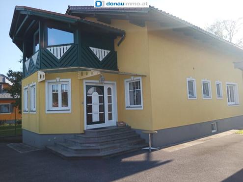 Gepflegtes, gro�z�giges Haus mit sch�nem Garten in sonniger Lage Gleinst�tten - auch f�r 2 Familien m�glich