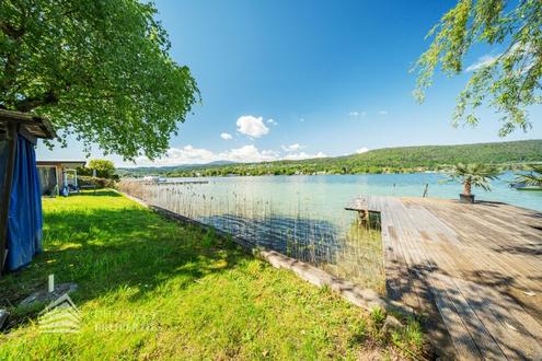 Exklusives Badegrundst�ck mit Seehaus am W�rthersee - Privates Seeparadies in Velden