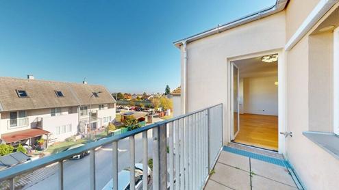 Unbefristete Dachgescho�wohnung mit 10m� Terrasse