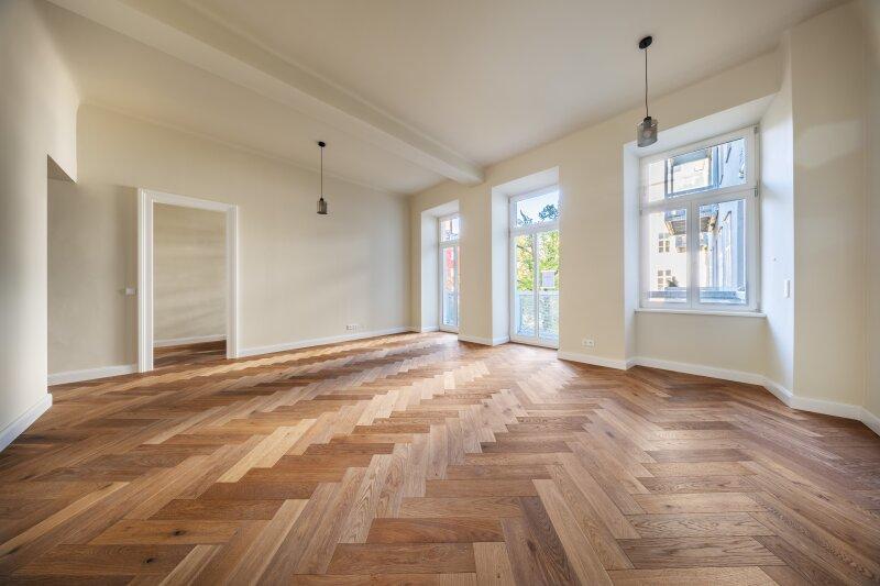 Wohnk�che mit Balkon