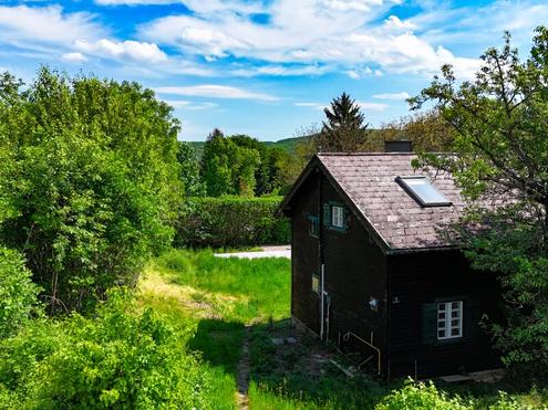 TRAUMGRUNDST�CK in der Wienerwaldgemeinde Gablitz! �ber 1.700 qm Eigengrund - Teilung in 2 Parzellen m�glich