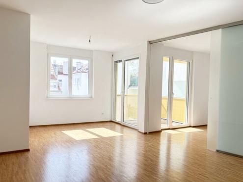ZUM VERLIEBEN! ENTZ�CKENDE HOFSEITIGE 2-ZIMMER-WOHNUNG IM 3. LIFTSTOCK MIT BALKON - U3-N�HE