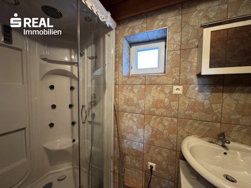 Badezimmer EG
