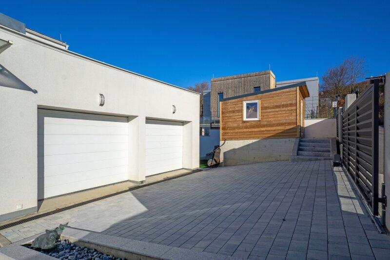 Doppelgarage und Lagerh�tte