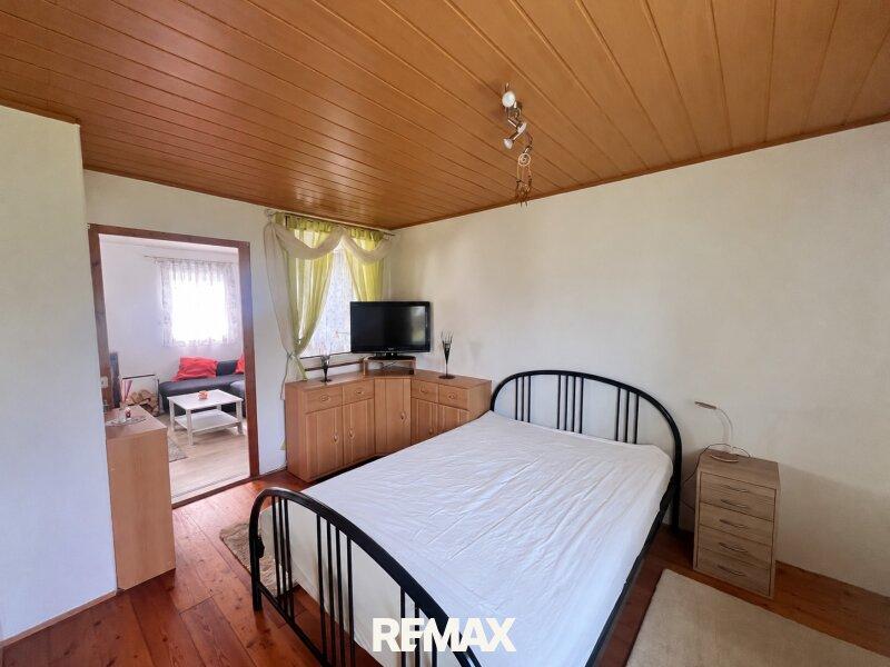 04 Schlafzimmer