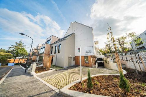 STOCK IM WEG - Nachhaltige Dachgeschosswohnung mit Terrasse über Wien 