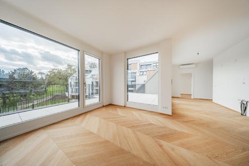 STOCK IM WEG - 5 Zimmer Dachgeschosswohnung mit Gartenblick und Terrasse 