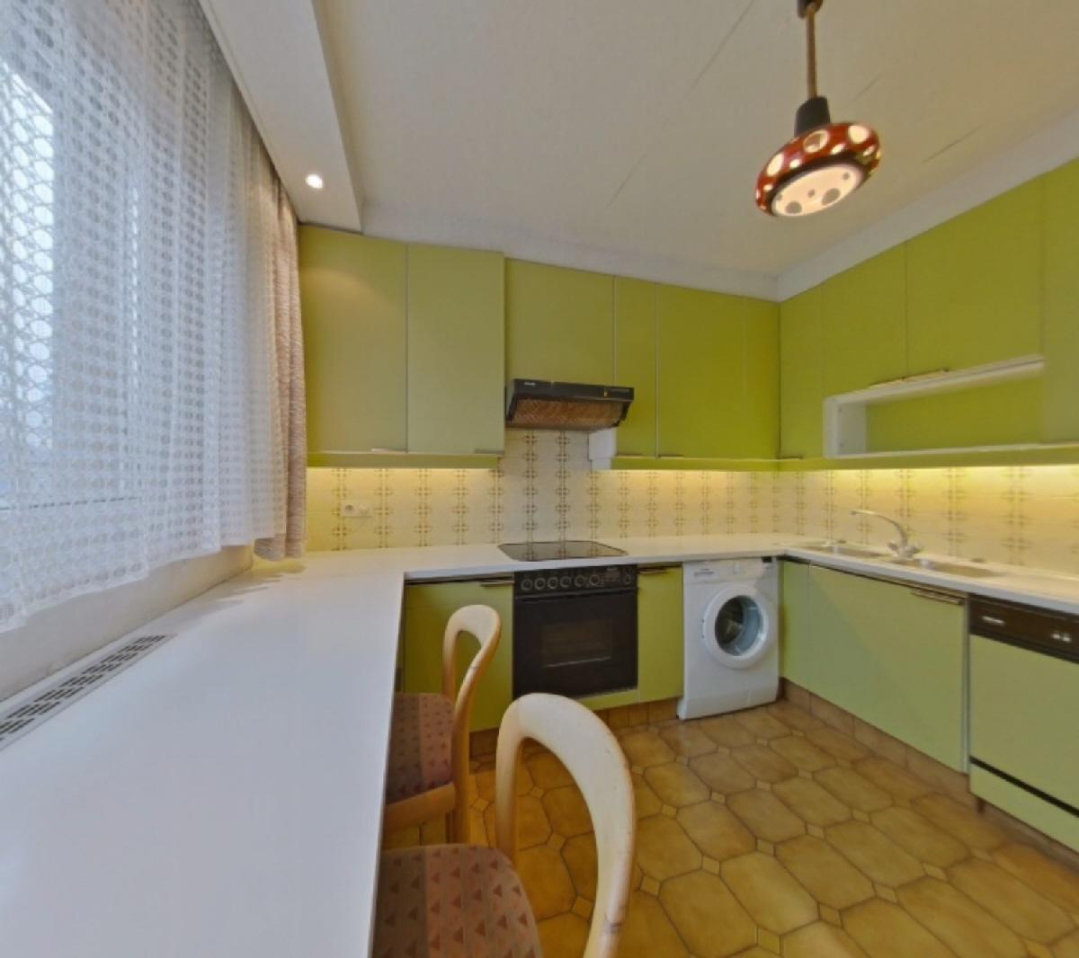 Kitchen 001