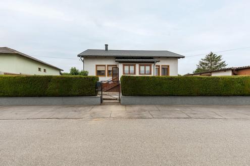 Einladender Bungalow mit Garten in ruhiger Wohngegend