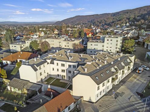 ++ NEU ++ TOLLE DREI Zimmer mit GARTEN
