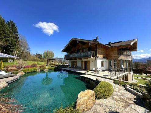 FASZINIERENDES CHALET mit Fernblick /  VELDEN AM WRTHERSEE<br />
