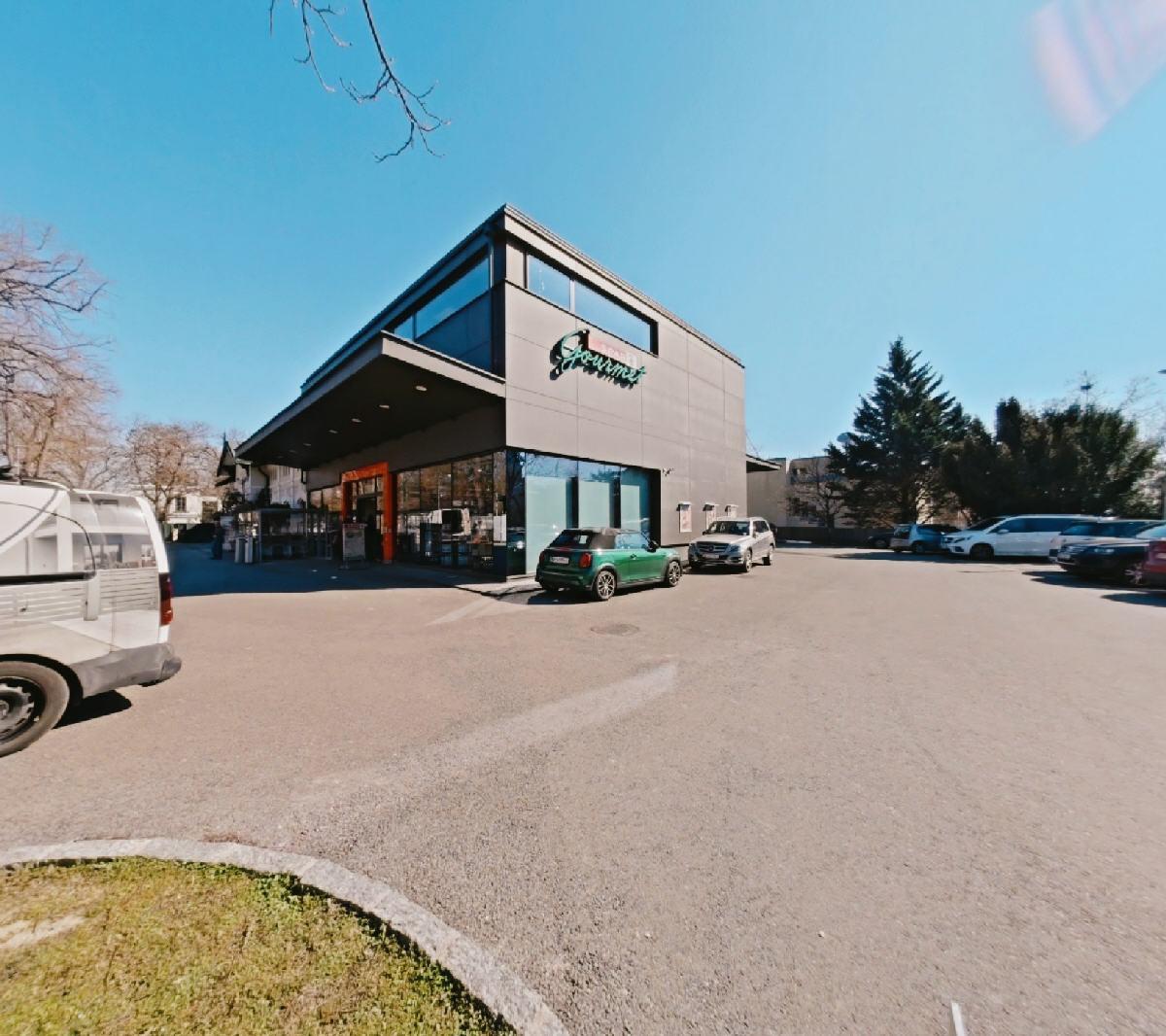 Supermarket (2)