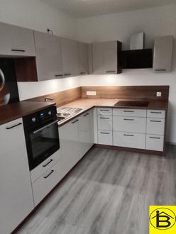 15355 Generalsaniert! Seeblick in Ruhelage!
