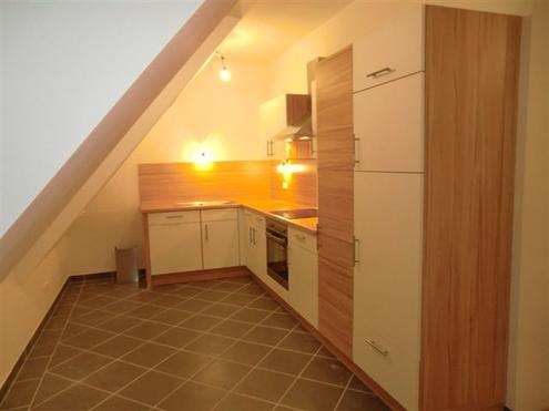15357 -102 m² Wohnfläche, 51 m² Dachterrasse mit Blick in die Weinberge!