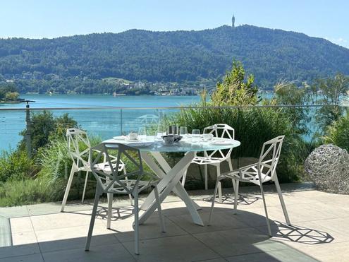 Luxurise Seeblick-Villa am Wrthersee
