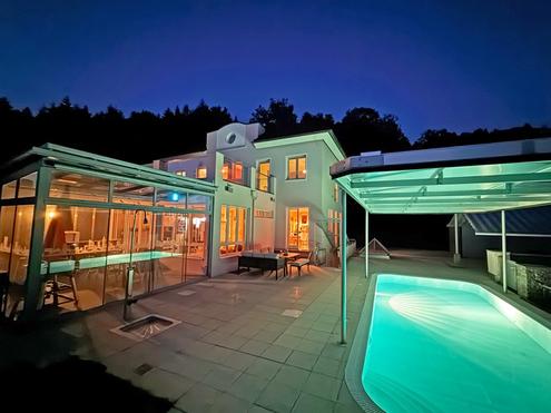 Reprsentative Villa mit Wellnessoase in zentraler Lage