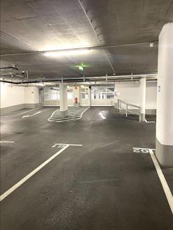 TIEFGARAGENSTELLPL�TZE ZU MIETEN