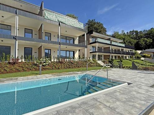 Faszinierende Seeblickwohnung mit Infinity-Pool am Wrthersee