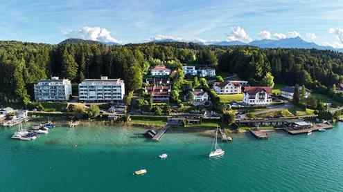 Gro�z�gige Villa in Velden mit See- und Schlossblick