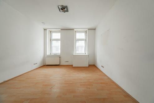 Charmante Altbauwohnung mit 2 Zimmern in sanierungsbedürftigem Zustand-in lebendiger Umgebung