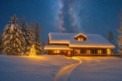 Alpine Eleganz  -  Ihr exklusives AlmChalet mit Wellnessoase am Hochrindl<br />
