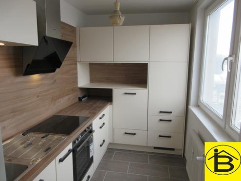 Unbefristeter Erstbezug nach Generalsanierung mit Balkon