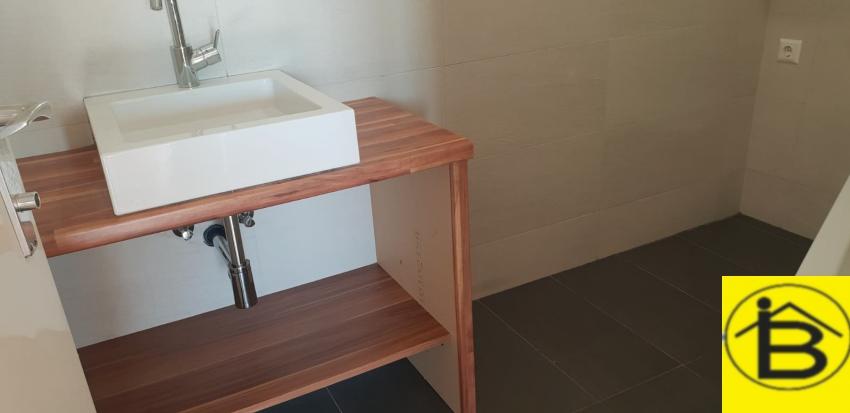 Eef7339b-3676-4801-8