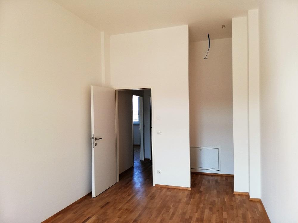 T15 Zimmer Altbauh�h