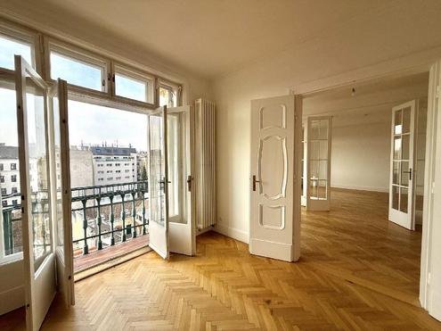  4-Zimmer Altbaujuwel beim Schloßquadrat