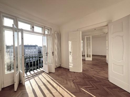  4-Zimmer Altbaujuwel beim Schloßquadrat