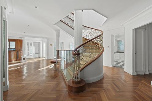 ++ EXKLUSIVES ANWESEN in bester Lage ++ N�he Hermesstra�e