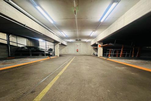 ++ PKW GARAGENPLATZ ++ gleich bei der MESSE WIEN