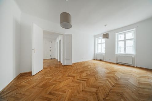 Premium-Altbau mit 4 Zimmern in absoluter Spitzenlage