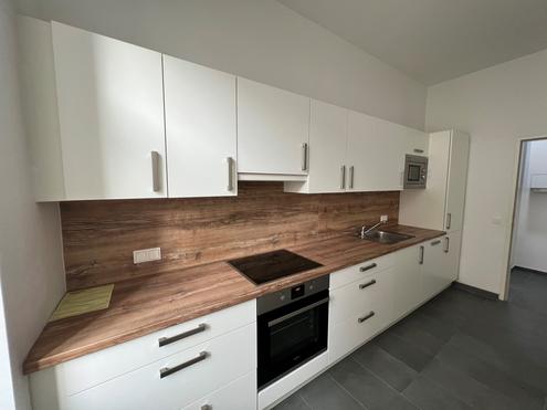 SCH�NE DREI Zimmer Wohnung - n�he MAH�