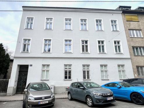 ++ NEU ++ SCHÖNE ZWEI  Zimmer mit TERRASSE - Altbau