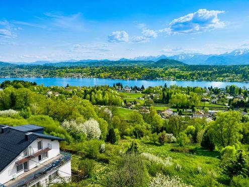 Gro�e Seeblick-Liegenschaft in Velden am W�rthersee
