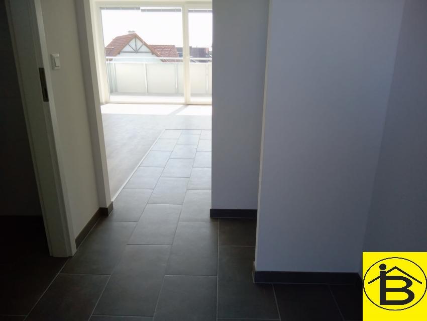 E220c035-8120-43fb-a