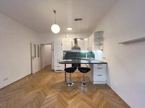  Moderne ZWEI Zimmer Wohnung  � an der Grenze zwischen dem 14 und 15 bez.