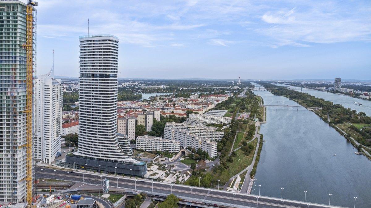 Danube Flat (2)
