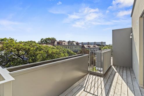 ++ LICHTDURCHFLUTETE DG-Wohnung ++ im Projekt KARL74<br />
