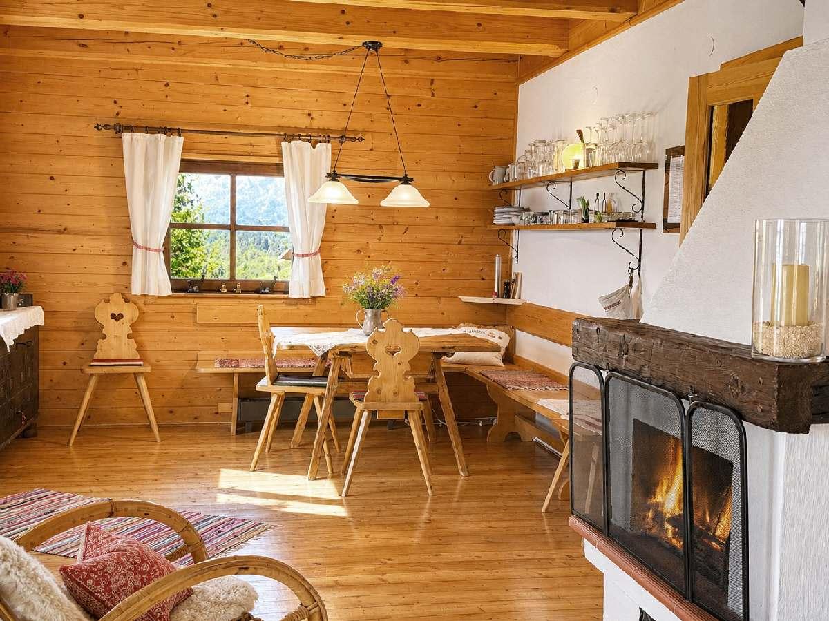 Esstisch-Kamin