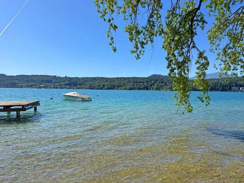 W�rtherseewohnung mit privatem Seezugang und traumhaftem Seeblickgarten